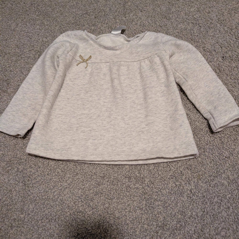 Carter's Light Gray Long Sleeve Tee